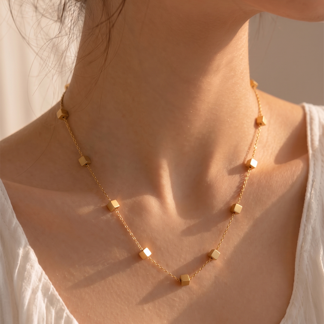 Cube Mesh Chain