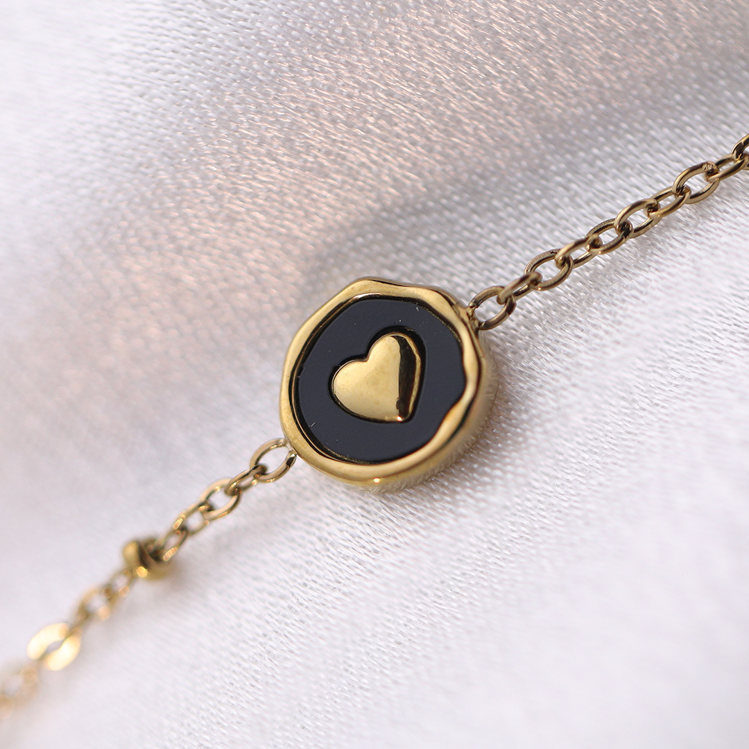 Noir Heart Bracelet