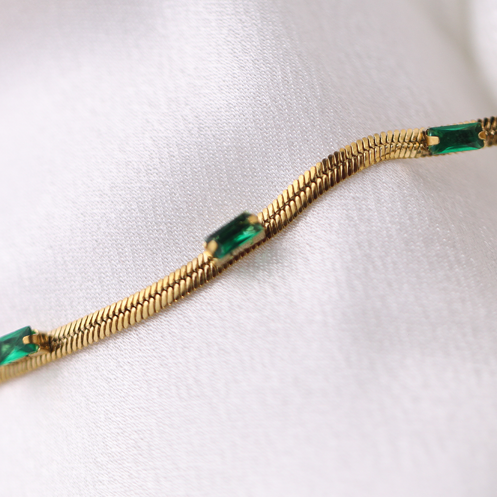 Emerald Frame Chain Bracelet