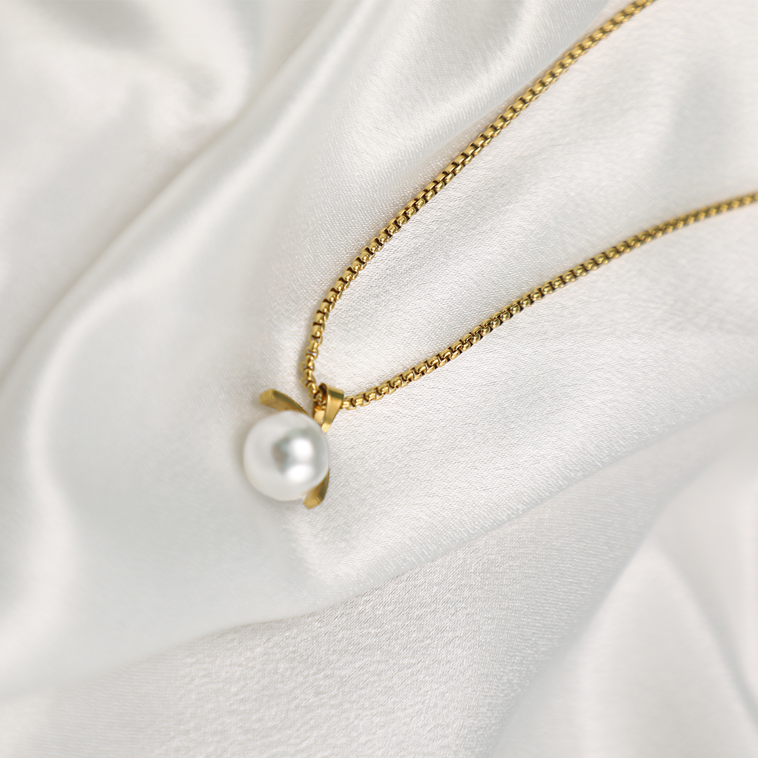 Moonlit Pearl