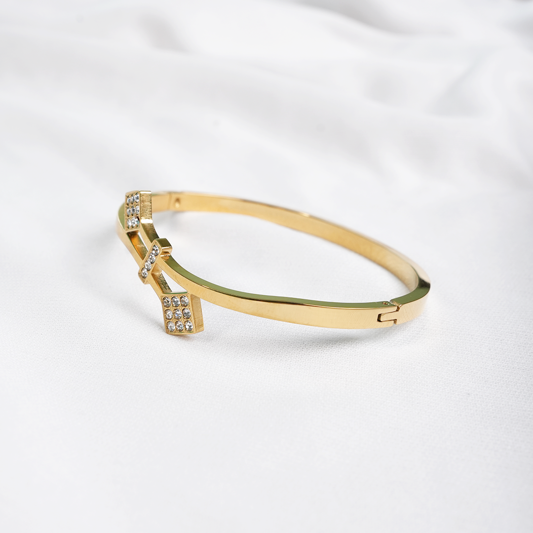 Diamond Link Cuff