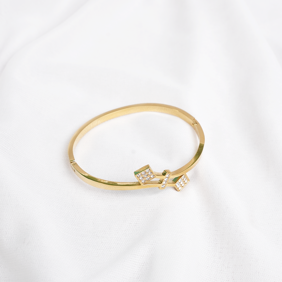 Diamond Link Cuff