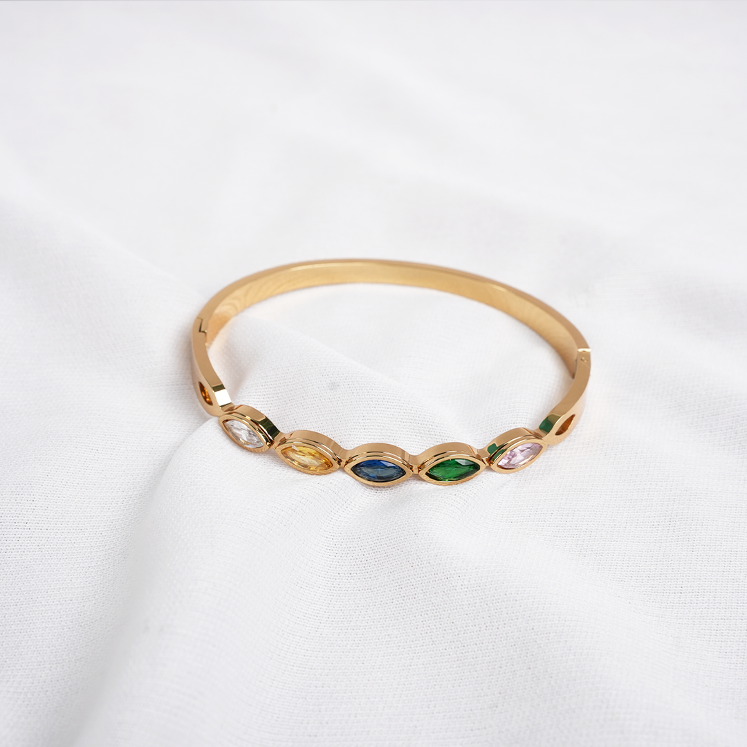 Prism Oval Cuff