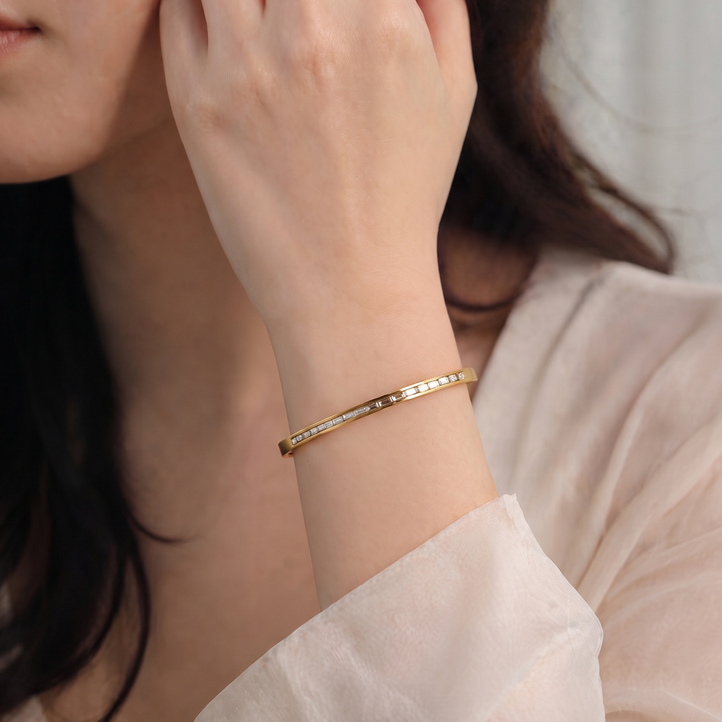 Linear Spark Cuff