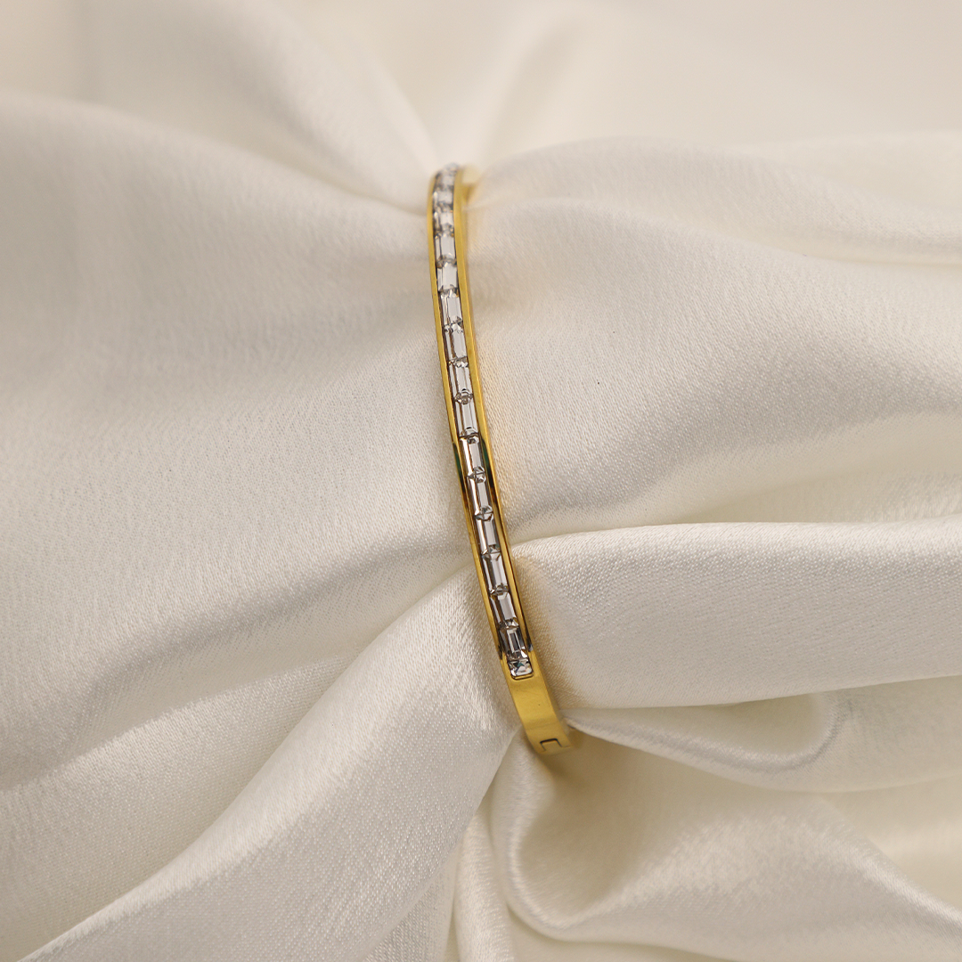 Stone like tennis bracelet design but horizontal rectangle